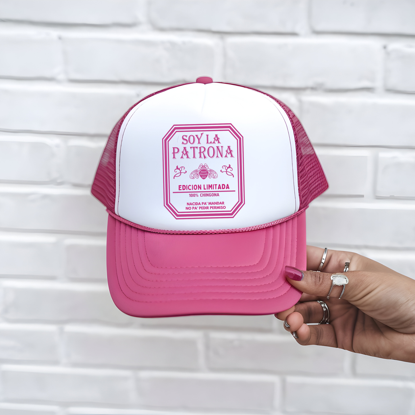 Soy La Patrona Trucker Hat – Gorra Rosa Edición Limitada pa’ las que Mandan
