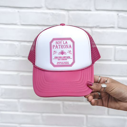 Soy La Patrona Trucker Hat – Gorra Rosa Edición Limitada pa’ las que Mandan