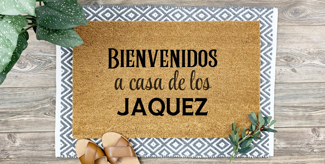 Bienvenido a la Casa de los [Apellido] Personalized Welcome Doormat, 18x30 Handmade Coir Mat
